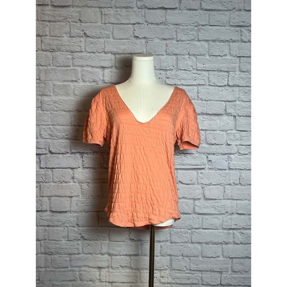 We The Free by Free People Coral Textured V-Neck Tee Women's XL - Picture 1 of 6